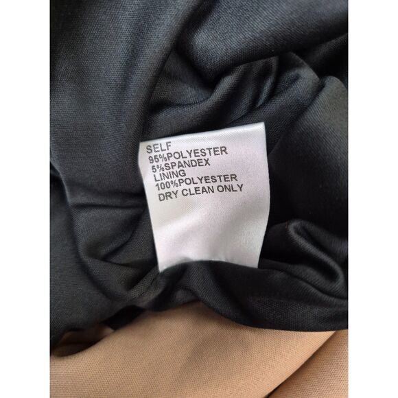 Tadashi Shoji Black Caselle Floral Embroidery Long Sleeve Gown Size 12 CHG24916L - Picture 7 of 9